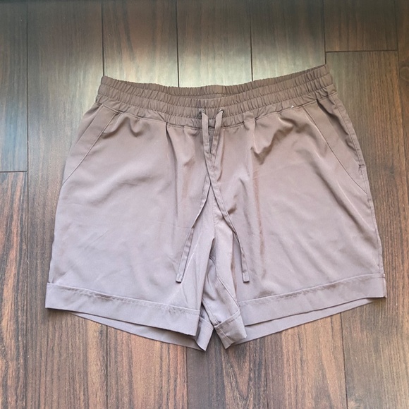 MONDETTA Shorts Bundle Green/Brown Pockets L NWOT - Picture 2 of 8